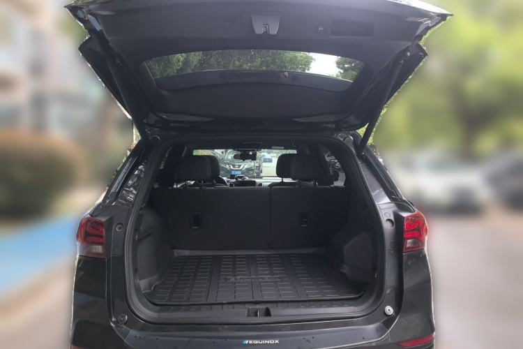 Used Chevrolet Equinox 2021 550T RS Smart Boundary-Pushing Edition Trunk