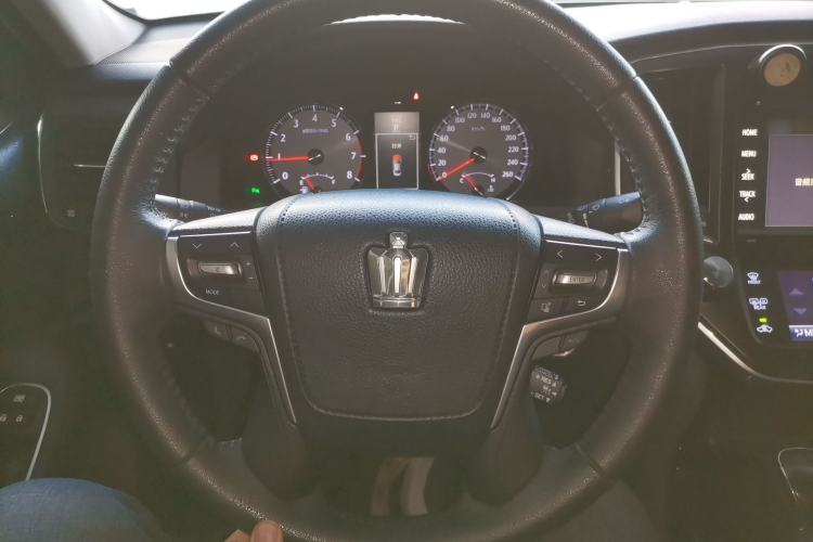 Used Toyota Crown 2015 2.0T Fashion Edition
