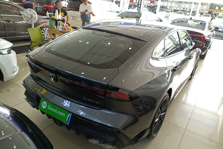 Used CHANGAN UNI-V 2023 1.5T Sport Edition
