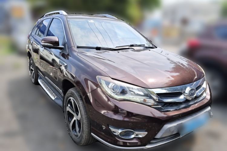 Used BYD S7 2016 2.0T Automatic Prestige Edition Front Right 45 Deg