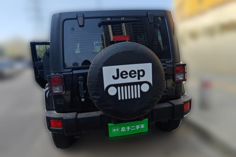 Used Jeep Wrangler 2014 3.0L Sahara Four-Door Edition Rear