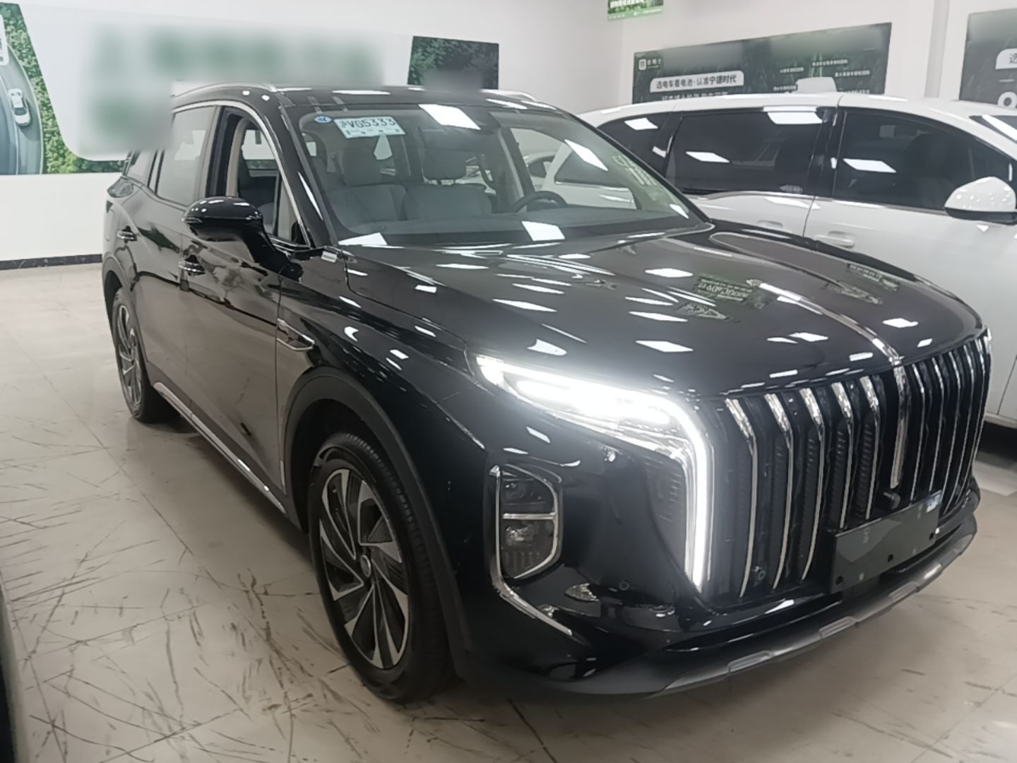 Hongqi HS7 PHEV 2025 Model 2.0T PHEV Two-Wheel Drive Qi Xiang Edition 6-Seater — снимка 3