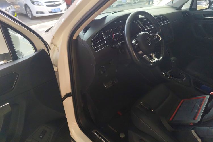 Used Volkswagen Tiguan L 2021 330TSI Automatic Two-Wheel Drive R-Line Enhanced Edition