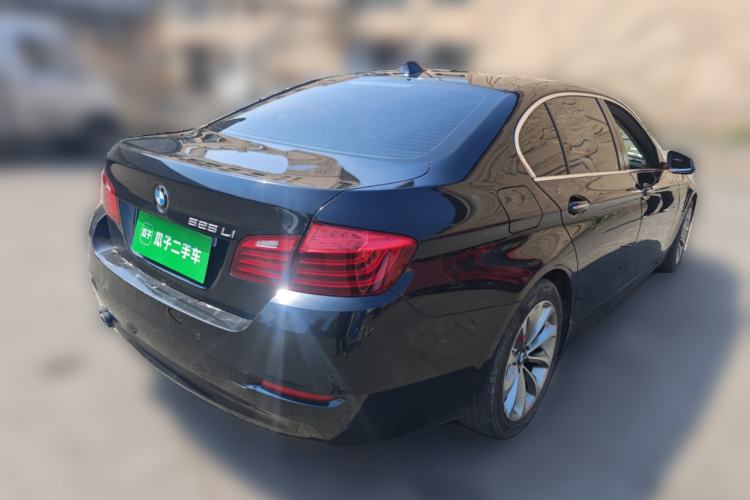 Used BMW 5 Series 2017 525Li Leading Model

