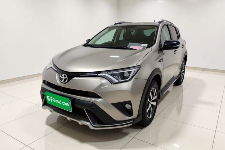 Used Toyota RAV4 2018 2.0L CVT Two-Wheel Drive Fashion X Edition