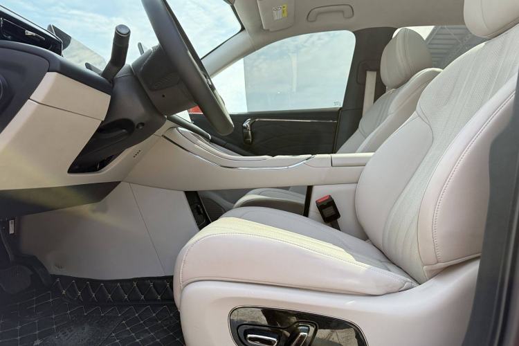 Used AION V 2024 Aion Tyrannosaurus 650 LiDAR Edition