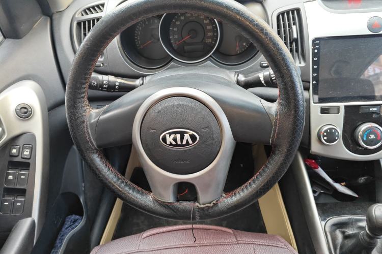 Used Kia Forte 2014 1.6L MT GL Steering Wheel