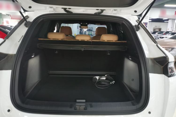 Used BYD Song L DM-i 2024 112 km Leading Edition