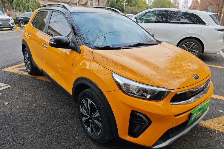 Used Kia kx1 Stonic 2021 1.4L CVT Fun & Sunroof Model Front Right 45 Deg