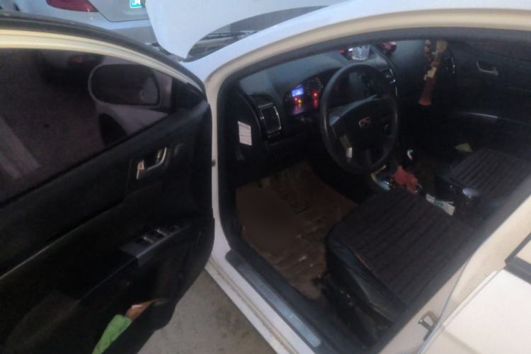 Used Geely Auto Emgrand 2014 Hatchback 1.5L Manual Fashion Edition
