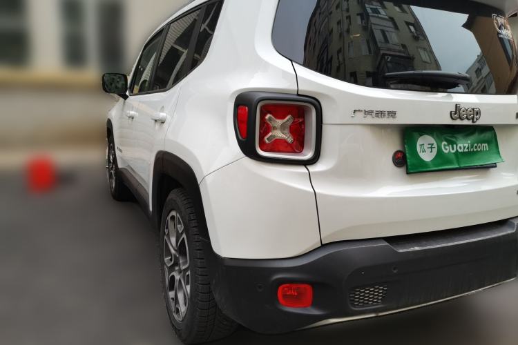 Used Jeep Renegade 2016 1.4T Automatic Smart Edition Rear Left 45 Deg