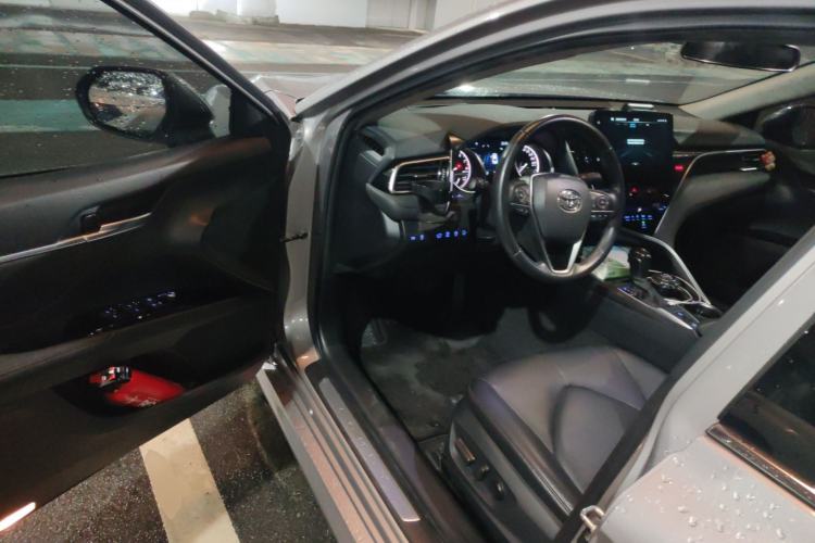 Used Toyota Camry 2021 2.0G Luxury Edition Driver Seat
