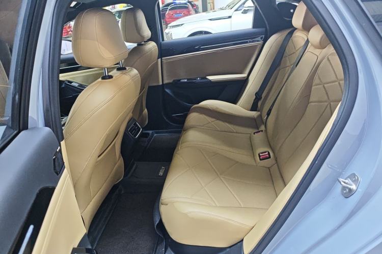 Used Geely Galaxy L6 2024 125km PLUS Dragon Edition