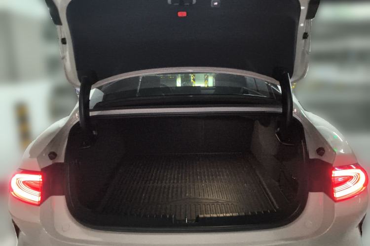 Used Xiaomi Auto SU7 2024 Four-Wheel Drive Ultra-Long Range Advanced Intelligent Driving Max Edition