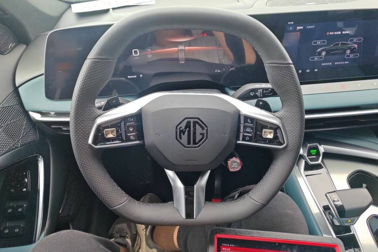 Used MG 7 2023 2.0T Automatic Trophy+ Ignition Glory Edition
