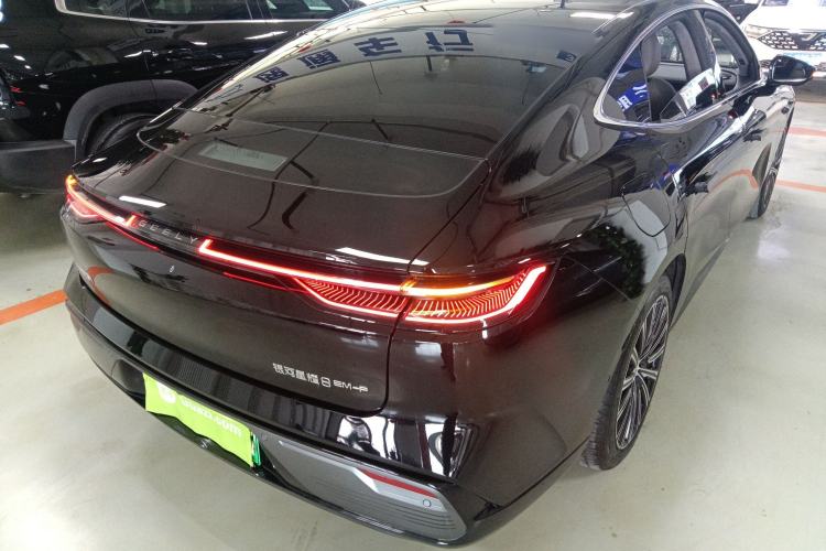 Used Geely Galaxy 8 2025 130km EM-P Starship Edition
