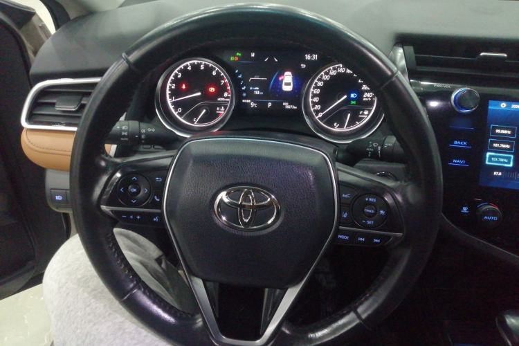 Used Toyota Camry 2019 Revised Version 2.0G Luxury Edition