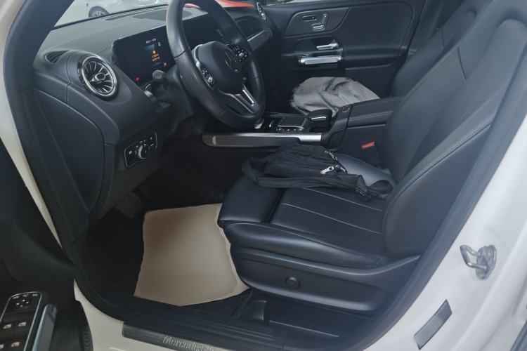 Used Mercedes-Benz GLB 2021 GLB 200 Fashion Model Left Front Seat