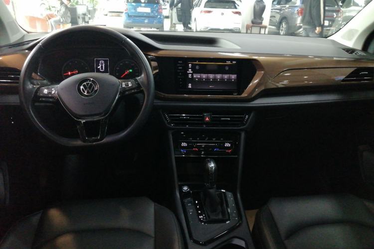 Used Volkswagen Tharu 2021 280TSI Two-Wheel Drive Comfort Edition Center Console