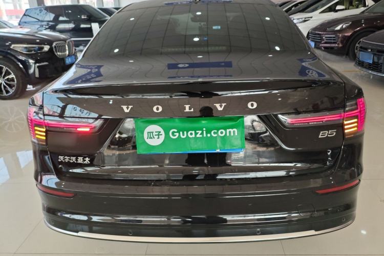 Used Volvo S90 2026 B5 Zhiyuan Luxury Edition