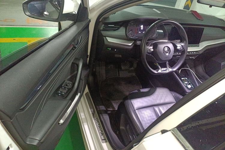 Used Skoda Octavia 2021 PRO TSI280 DSG Luxury Edition Driver Seat