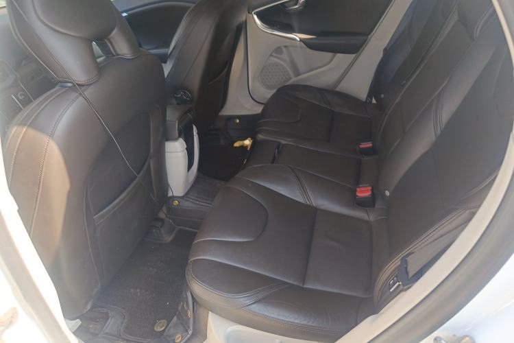 Used Volvo V40 2014 2.0T Zhiya Edition