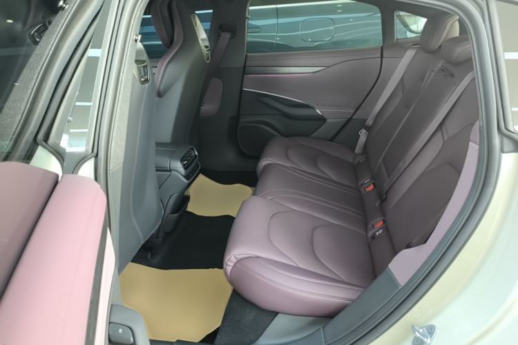Used Xiaomi Auto SU7 2024 Rear-Drive Long-Range Intelligent Driving Version