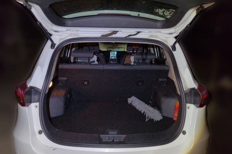 Used Dongfeng Aeolus AX5 2017 1.4T Automatic Qushang Model Trunk