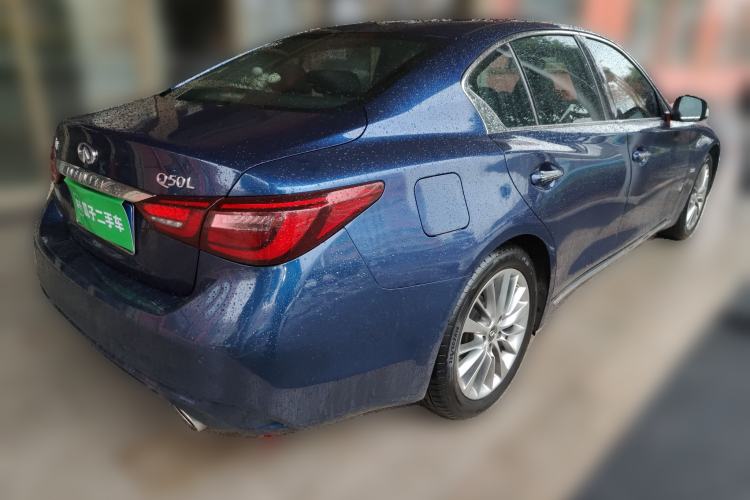 Used Infiniti Q50L 2018 2.0T Enjoyment Version China VI Standard