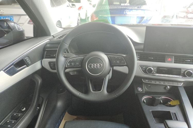 Used Audi A4L 2020 40 TFSI Luxury Dynamic Model
