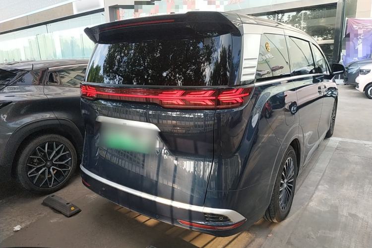 Used Denza D9 2022 DM-i 970 Four-Wheel Drive Prestige Model
