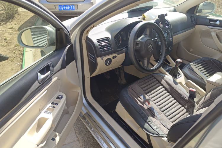 Used Volkswagen Sagitar 2011 1.6L Manual Fashion Edition Driver Seat