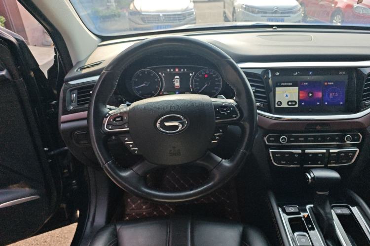 Used GAC Trumpchi GS8 2017 320T Two-Wheel Drive Luxury Smart Connectivity Version (7 Seats) Steering Wheel