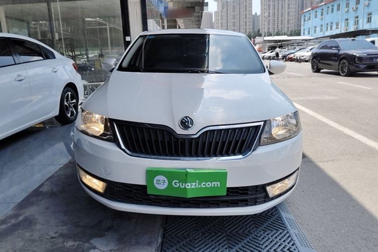 Used Skoda Rapid 2013 1.6L Automatic Smart Selection Model

