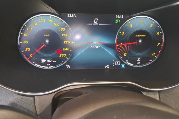 Used Mercedes-Benz GLC 2021 GLC 260 L 4MATIC Luxury Model Instrument Cluster