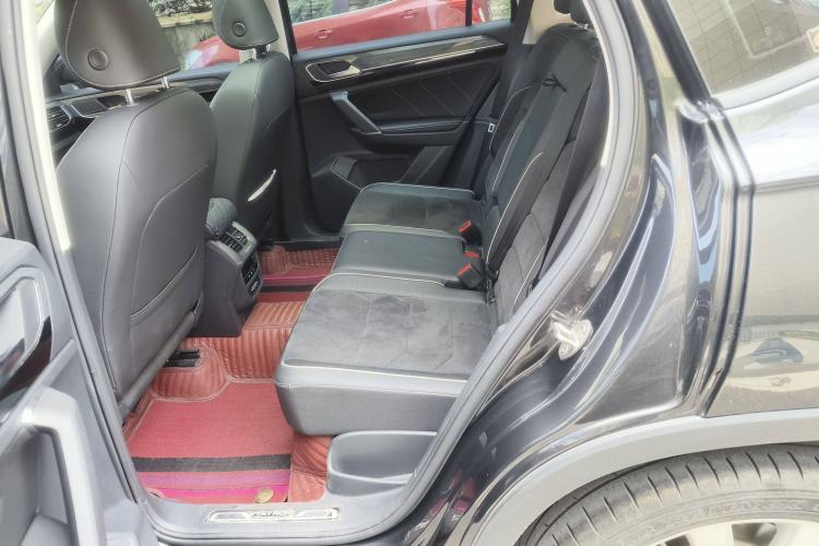 Used Volkswagen Tayron 2020 330TSI Two-Wheel Drive Luxury Connected Pro Edition
