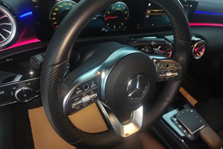 Used Mercedes-Benz A-Class 2021 A 200 L Sport Sedan Fashion Model
