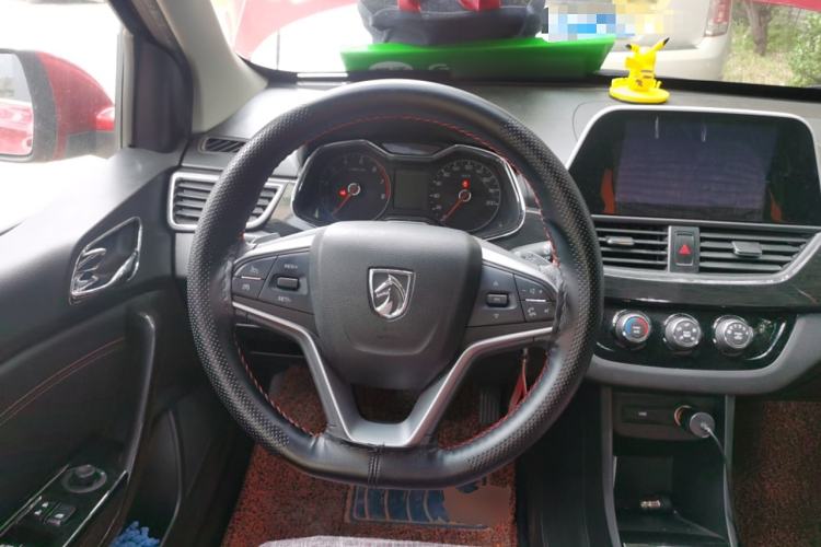 Used Baojun 310 2017 1.5L Automatic Luxury Model Steering Wheel