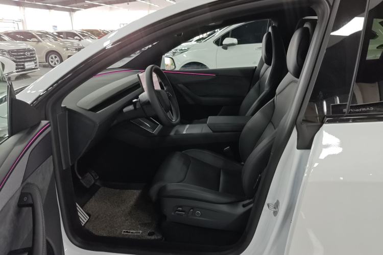 Used Tesla Model Y L 2025 Model Long-Range All-Wheel-Drive Version