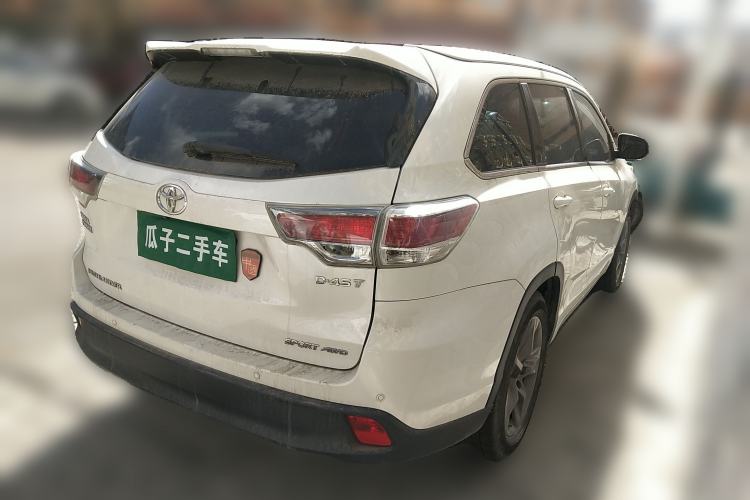 Used Toyota Highlander 2015 2.0T Four-Wheel Drive Luxury Edition 7-Seater Rear Right 45 Deg