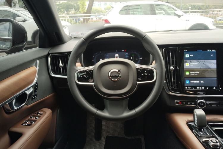Used Volvo S90 New Energy 2025 Plug-in Hybrid Four-Wheel Drive Long-Range Zhiyi Luxury Edition Steering Wheel