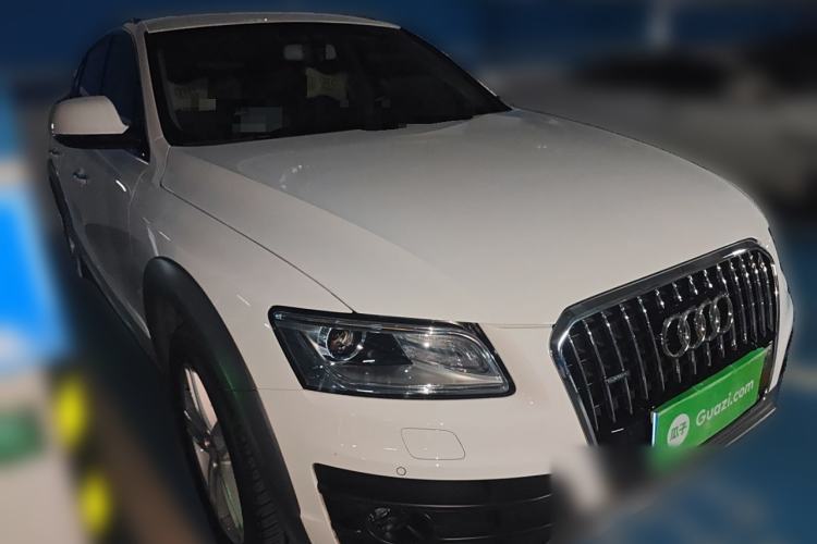 Used Audi Q5 2017 Plus 40 TFSI Technology Model
