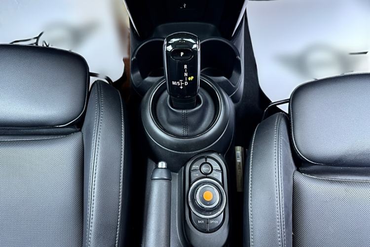 Used MINI MINI 2021 1.5T COOPER Classic Edition