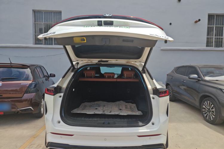 Used CHANGAN UNI-Z New Energy 2025 Model, Smart New Blue Whale 125km Battleship+ Version Trunk