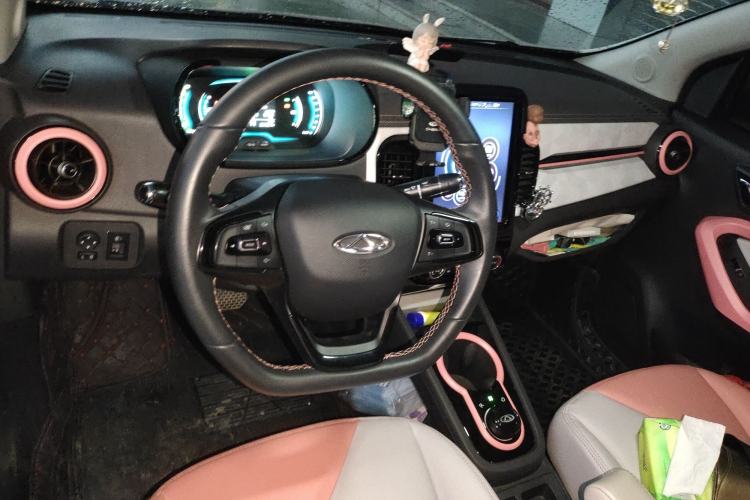 Used Chery Little Ant 2022 Sweet Pink Edition Half-Sugar Version Lithium Iron Phosphate 29.2 kWh 30 kW 301 km
