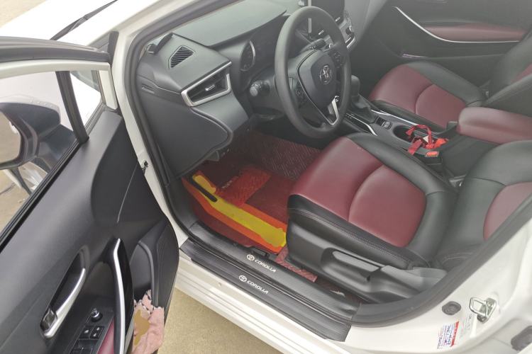 Used Toyota Corolla 2021 Dual-Motor 1.8L E-CVT Elite Edition Driver Seat