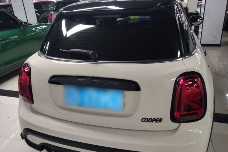 Used MINI 2023 1.5T COOPER Artist Five-Door Edition Rear