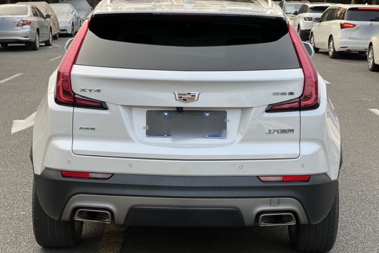 Used Cadillac XT4 2018 28T 4x4 Platinum Edition