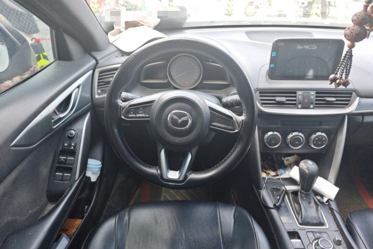 Used Mazda CX-4 2018 2.0L Automatic Two-Wheel Drive Blue Sky Dynamic Version China VI Standard Steering Wheel