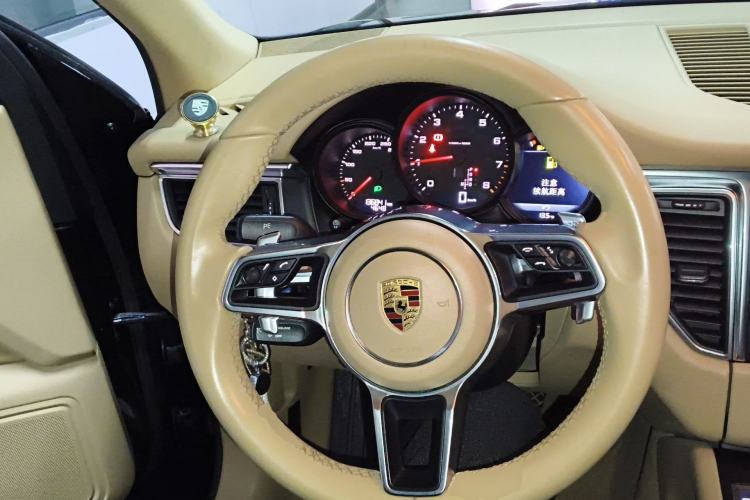 Used Porsche Macan 2016 Macan 2.0T
